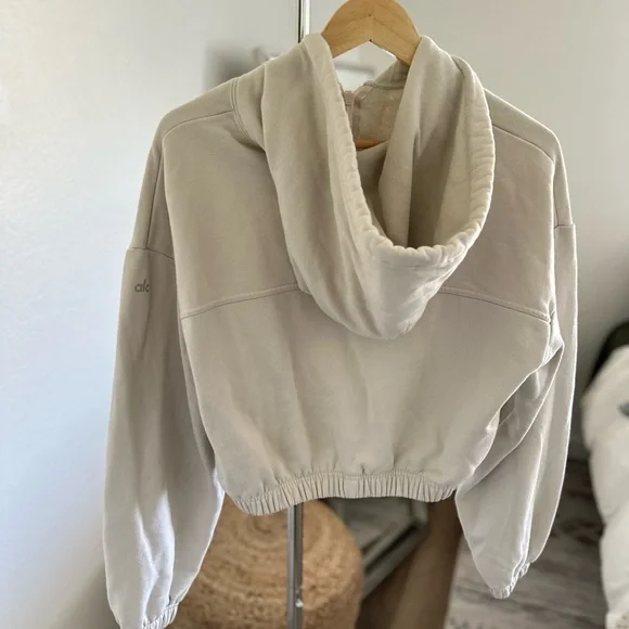 ALO Yoga Cream Cropped Hoodie Sweater with Cowl Neck - Picture 2 of 6